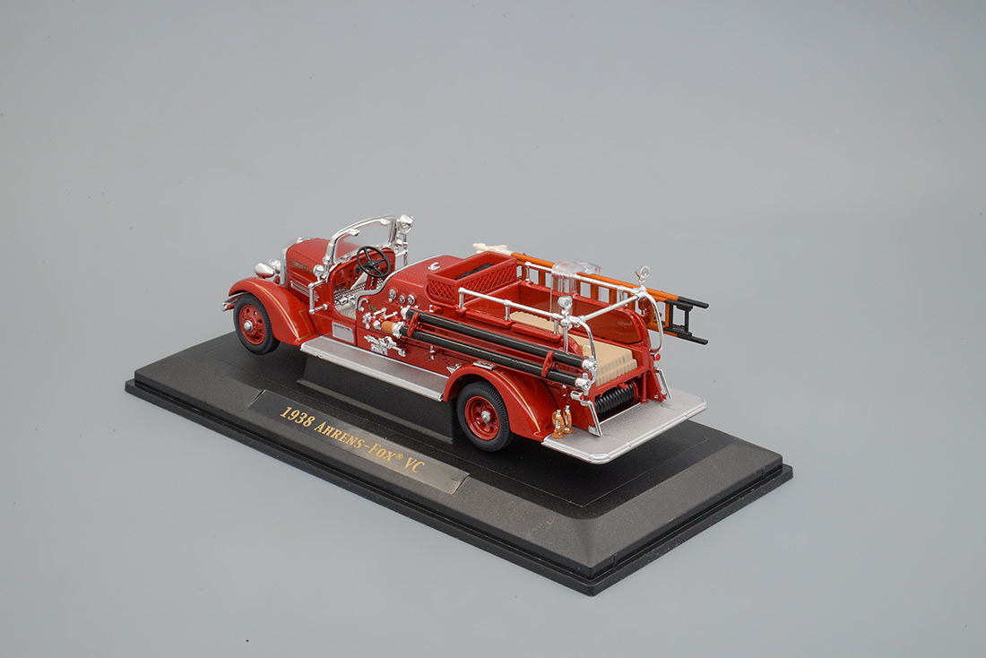 43003LT 1938 пожарная машина Аренс Фокс VC Lucky Toys