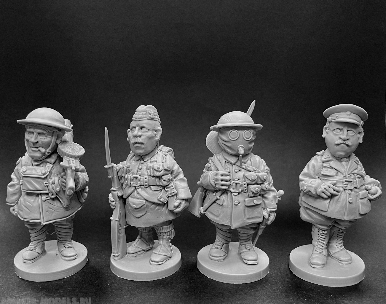 CHM-50.01. Шаржевая миниатюра. WW1: Британская Армия, набор №1 (пехота). В комплекте 4 фигуры. 50 мм. Материал - смола. Chronos Miniatures