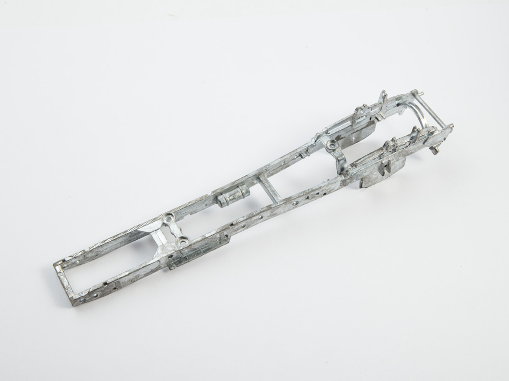 1512AVD Сборная модель КАМАЗ-65206 AVD Models