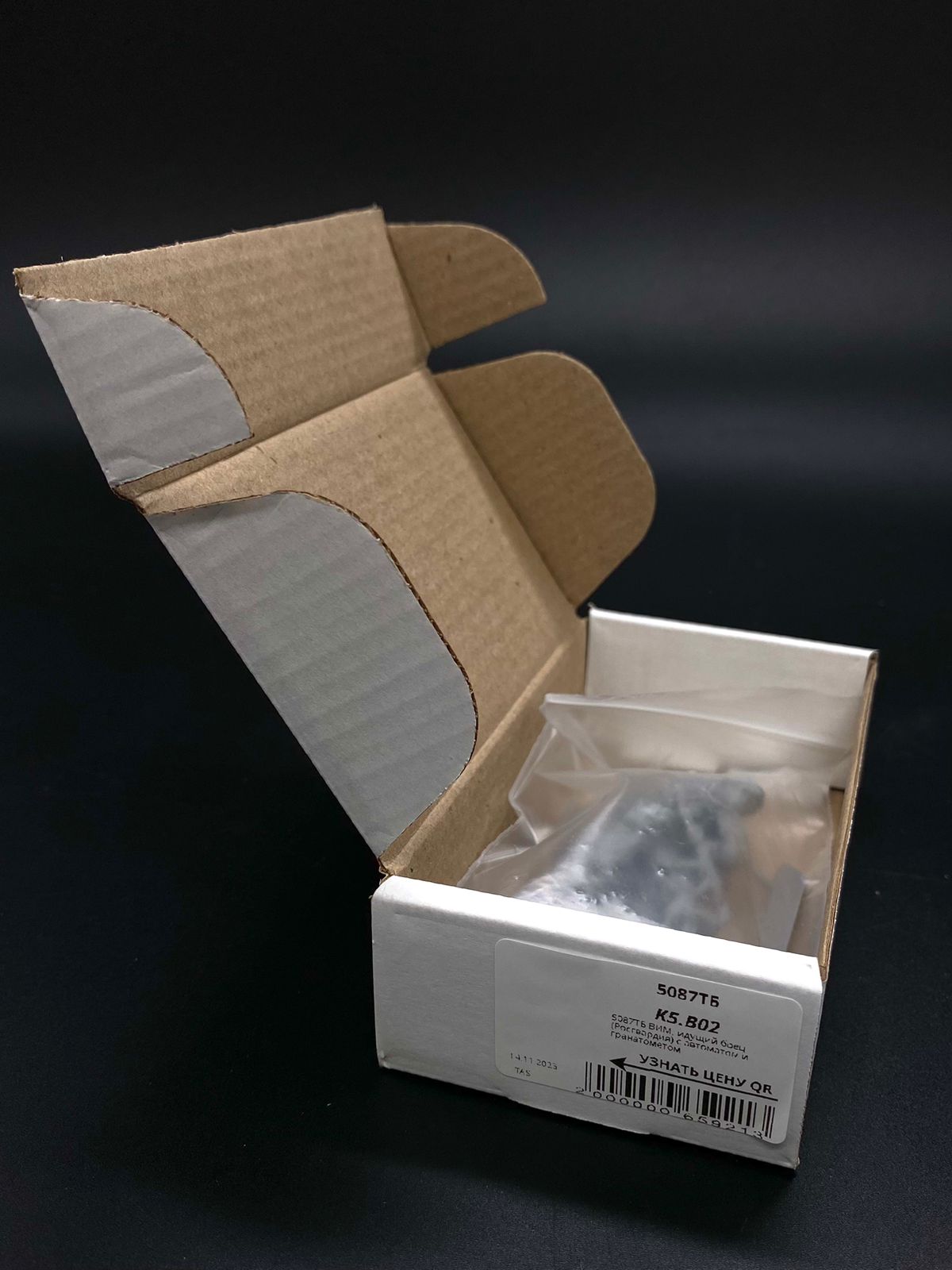 5087ТБ ВИМ, идущий боец (Росгвардия) с автоматом и гранатометом Три Богатыря