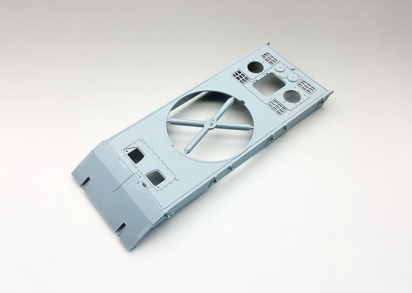 AH35A016 Немецкая зенитная самоходня установка 8,8cm Flakpanzer E-100 Amusing Hobby