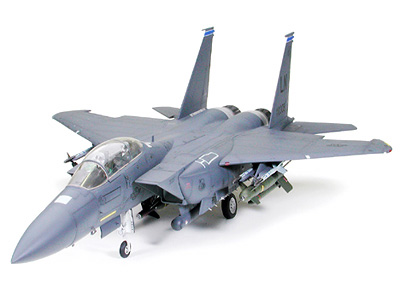 60312 BOEING F-15E Strike Eagle w/Bunker Buster Tamiya