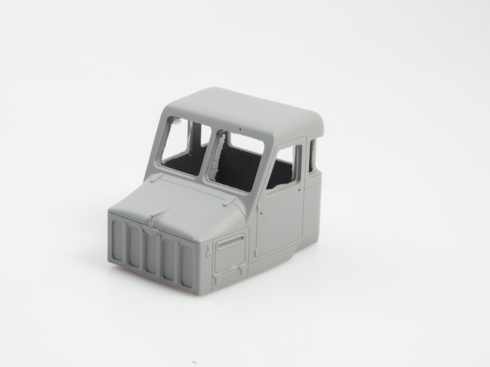 1560AVD Сборная модель Одноосный тягач МАЗ-529 AVD Models