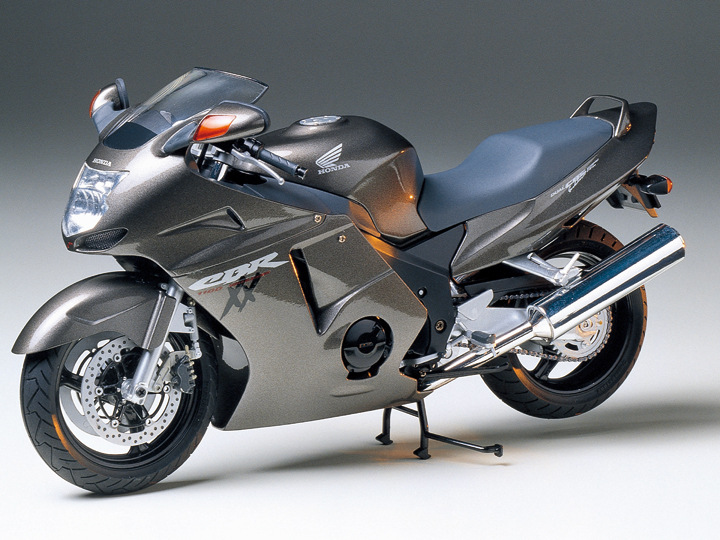 14070 Honda CBR 1100XX S. Blackbird Tamiya