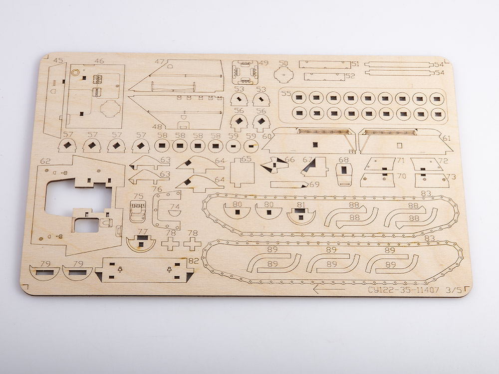 11407BAUMI Сборная модель СУ-122 Baumi