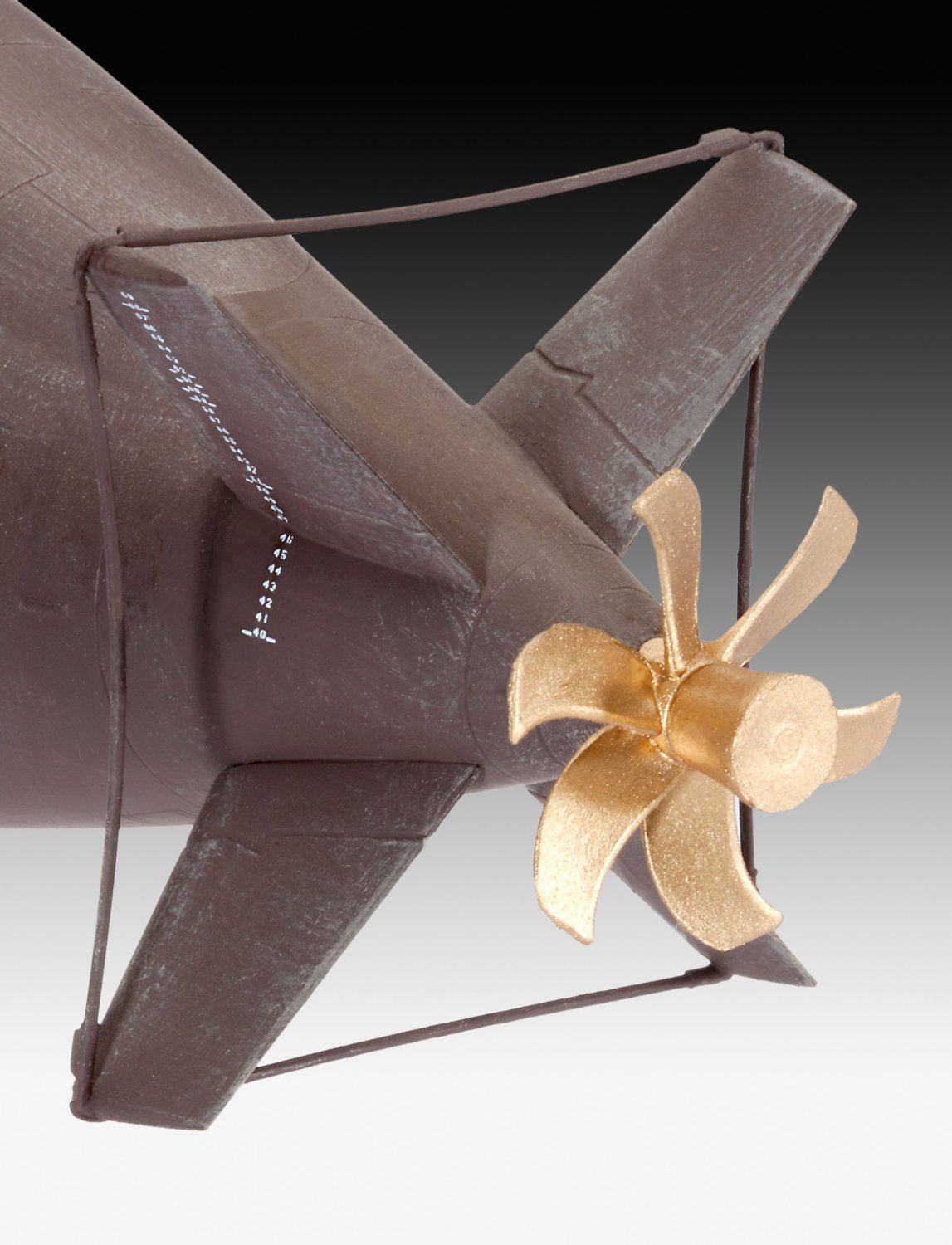 05019 Новейшая немецкая подводная лодка класса U212A Revell