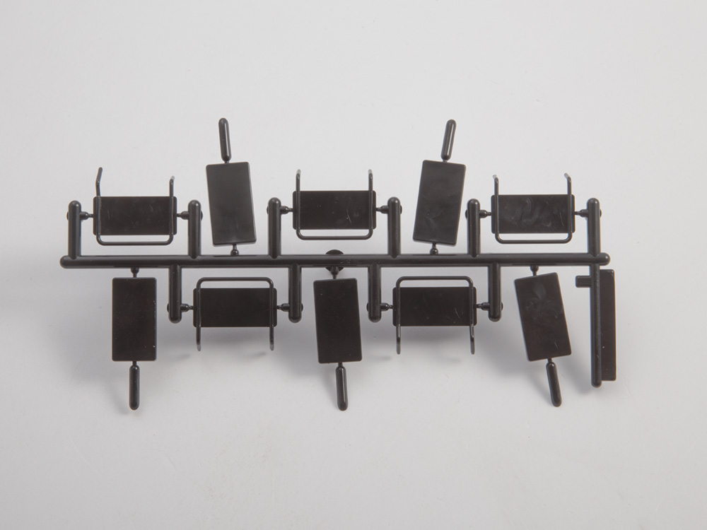 4053AVD Сборная модель Уралец-70С AVD Models